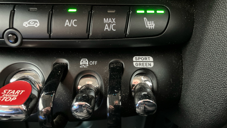 MINI Hatchback 1.5 Cooper Classic Premium 3dr Auto Petrol Hatchback